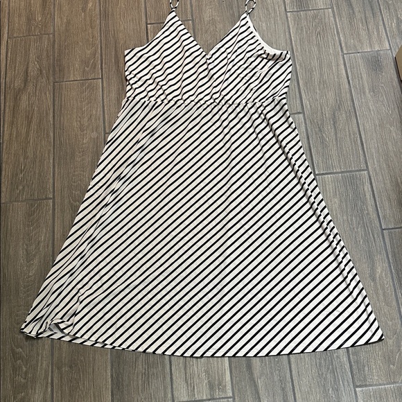 H&M Black & White Striped V-Neck Spaghetti Strap Dress, Size XXL - Picture 7 of 8